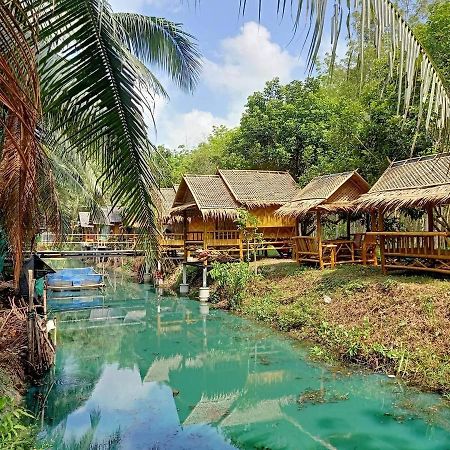 Nakhon Si Ban Na Homestay 洛坤府 外观 照片